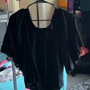 Black cropped ruffle shirt in a medium